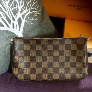 Louis Vuitton Pochette